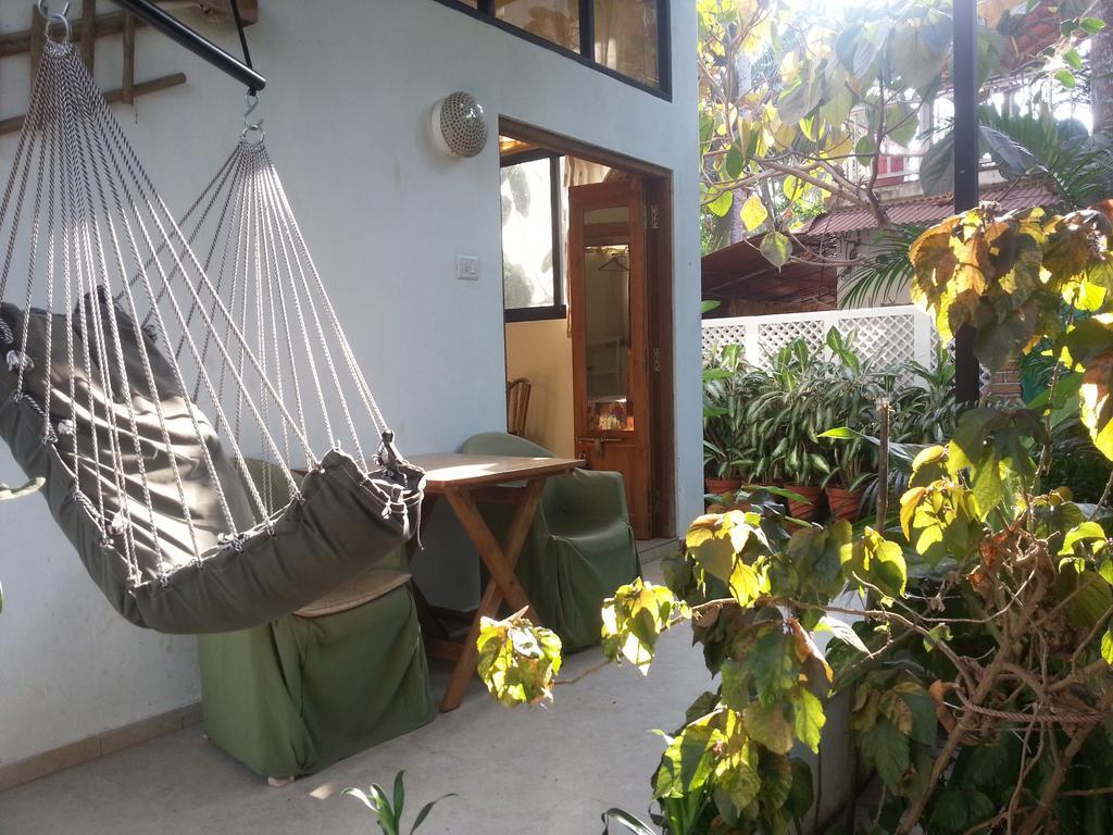 Michele'S Garden Bed and Breakfast Anjuna Exterior foto