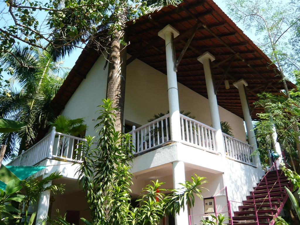Michele'S Garden Bed and Breakfast Anjuna Exterior foto