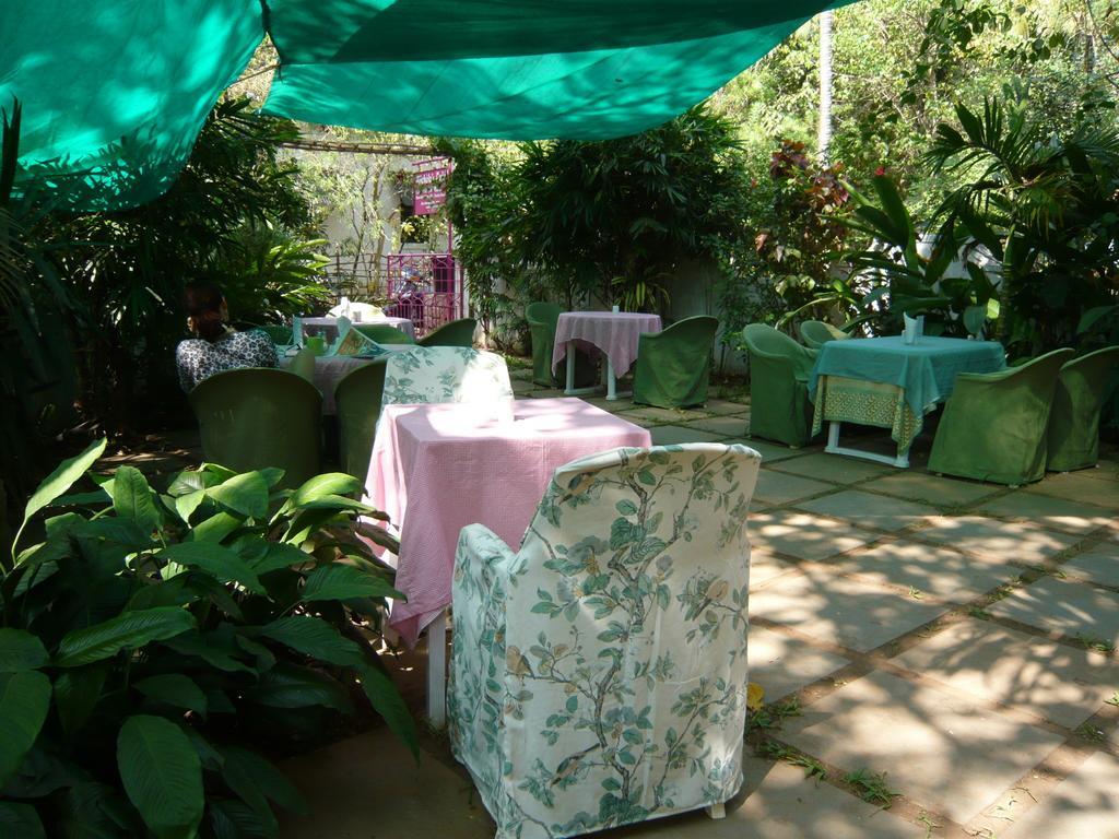 Michele'S Garden Bed and Breakfast Anjuna Exterior foto